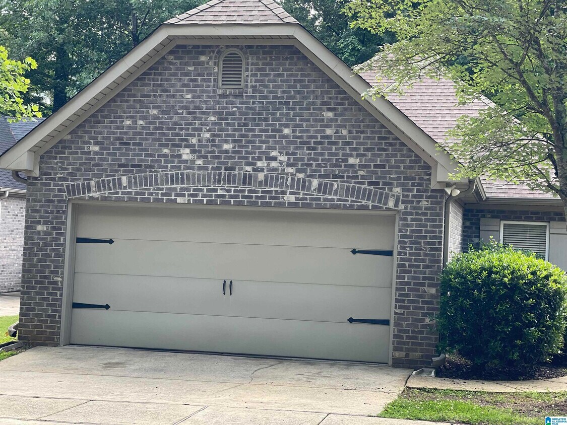 Primary Photo - 5389 Cottage Cir