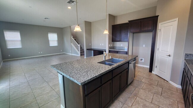 Building Photo - 10337 Ensemble Wy