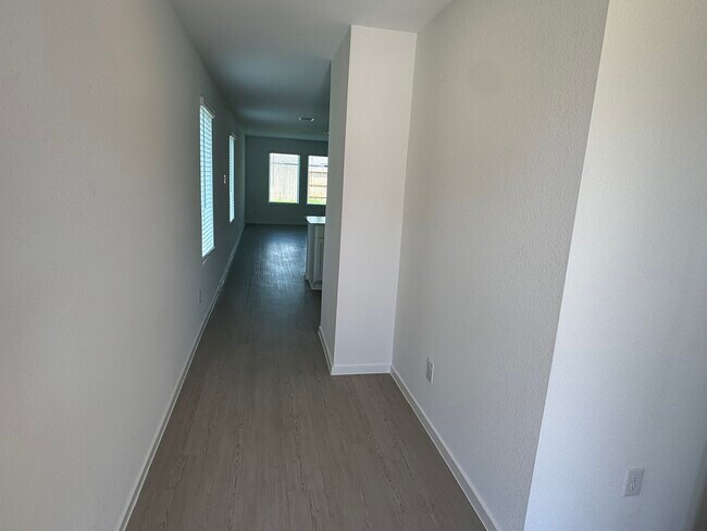 Foto del edificio - 925 Capracotta Dr