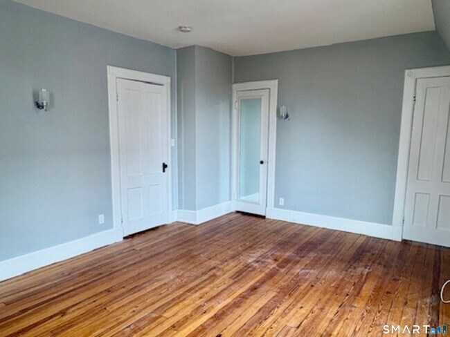 Foto del edificio - 17 Wilford Ave