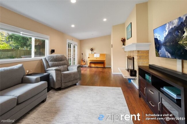 Building Photo - 3 br, 2 bath House - 1120 195th Street Sou...