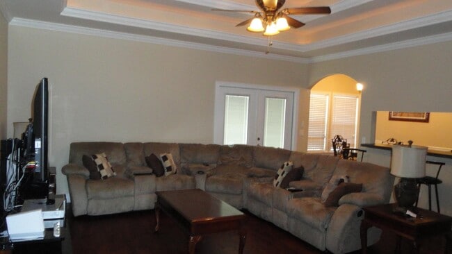 Building Photo - 332 Sand Pine Cir