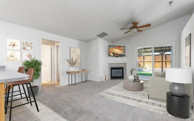 Foto del edificio - Stunning 3 Bedroom in West Pasco with RV Parking!!