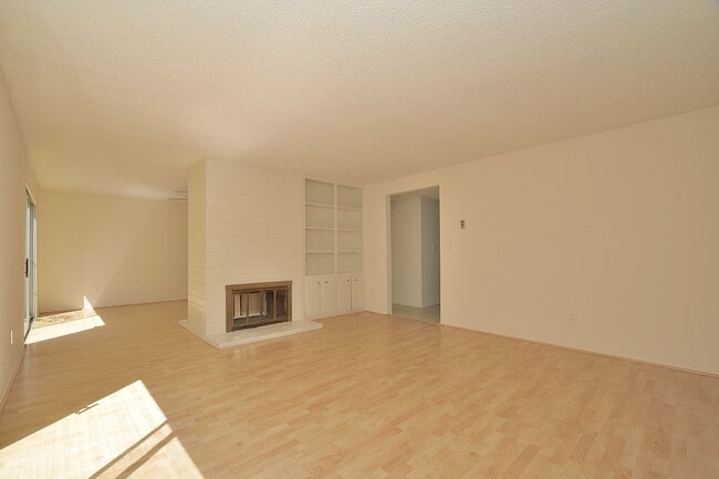 Building Photo - 1214 Agate St