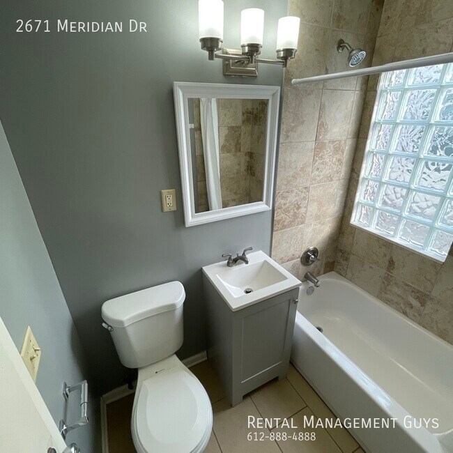 Foto del edificio - 2671 Meridian Dr