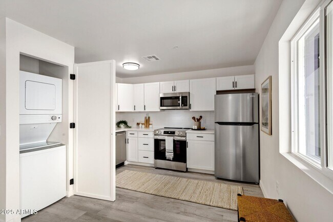 Foto del edificio - 3114 N 68th St