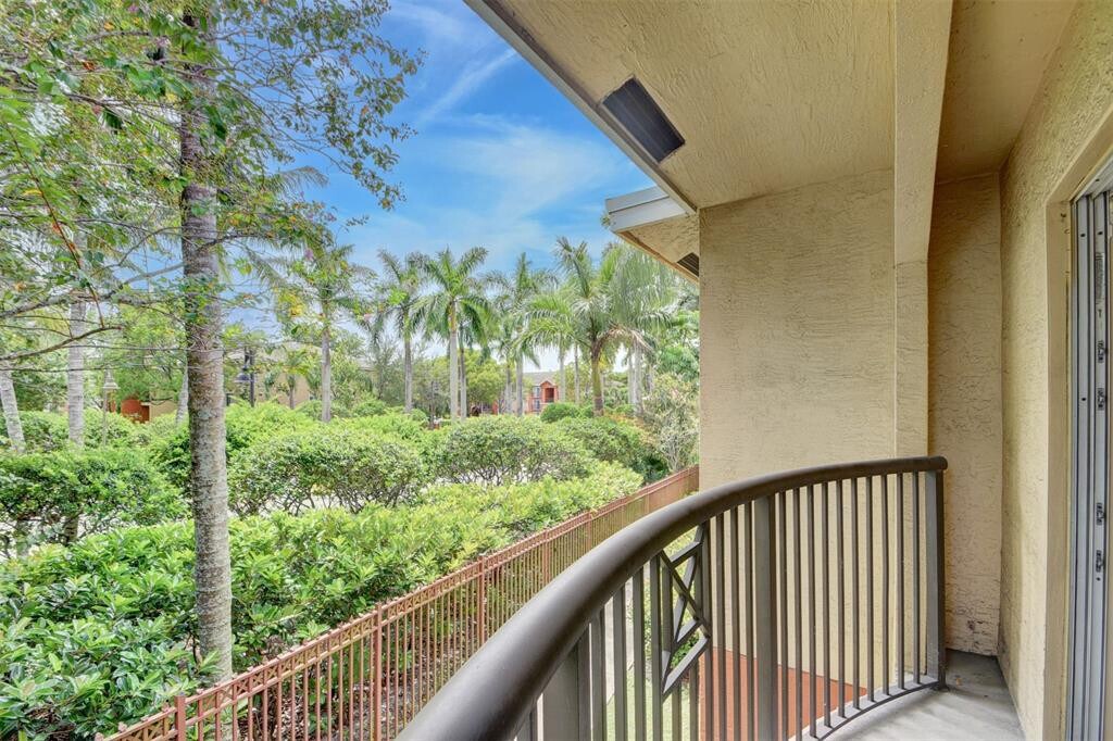 4197 N Haverhill Rd, West Palm Beach, FL 33417 Condo for Rent in West