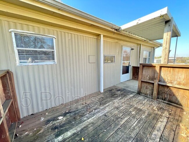 Building Photo - 7437 Cycle Ln