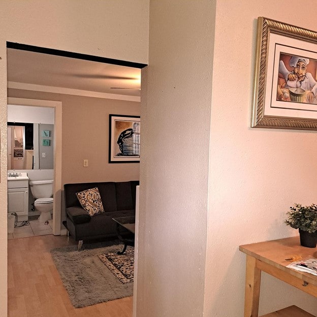 Building Photo - 313 1/2 5th St