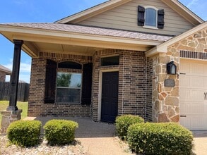 Building Photo - 3109 Silver Saddle Dr