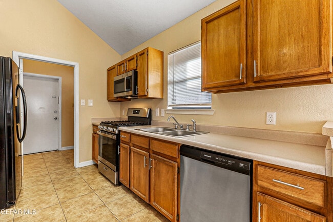 Building Photo - 7229 Golden Hawk Dr