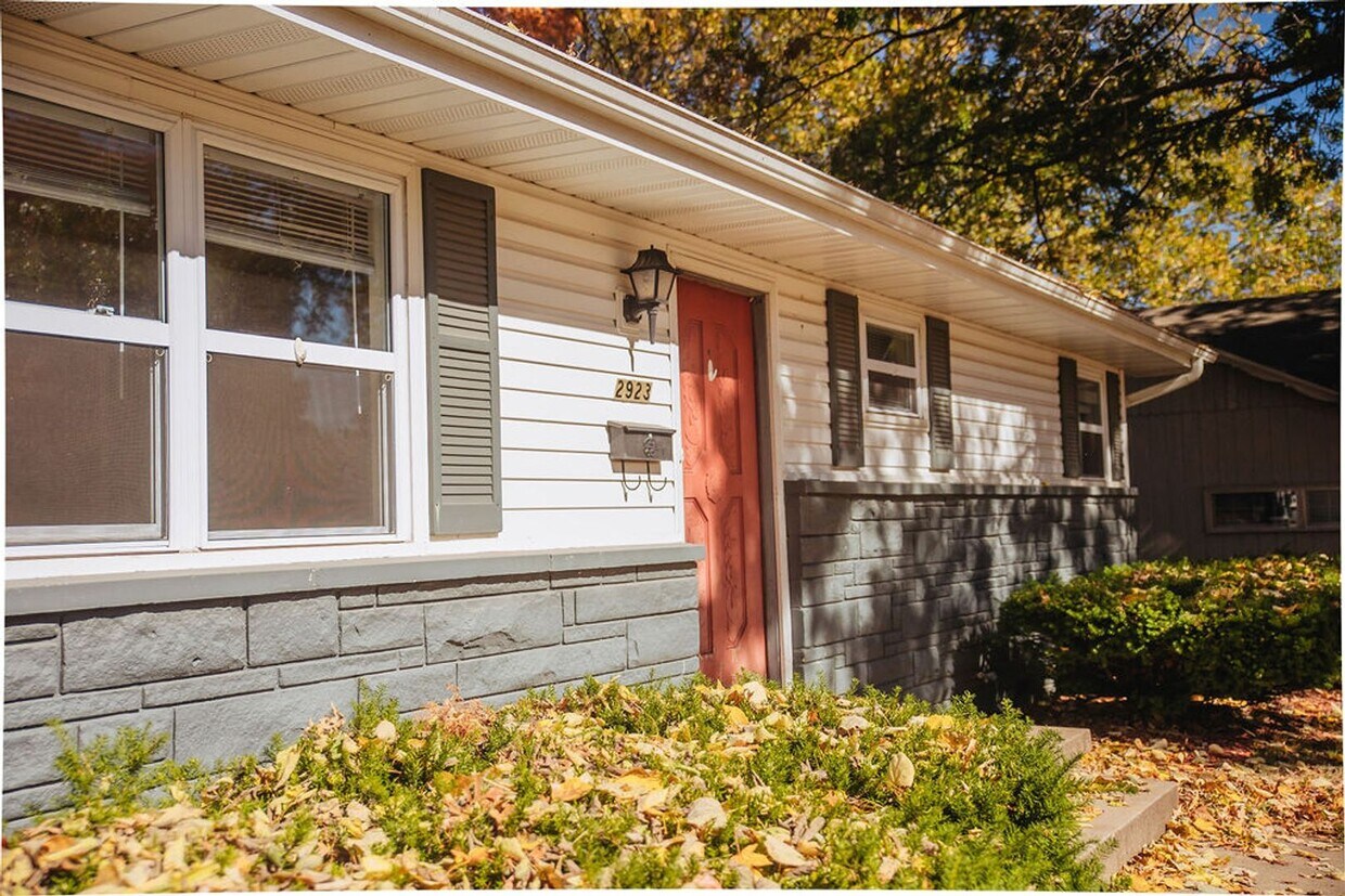 Foto del edificio - 4 Bed 2 Bath Home