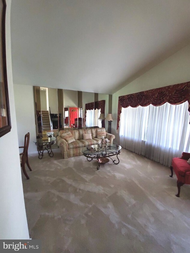 Foto principal - 7460 Oakland Mills Rd
