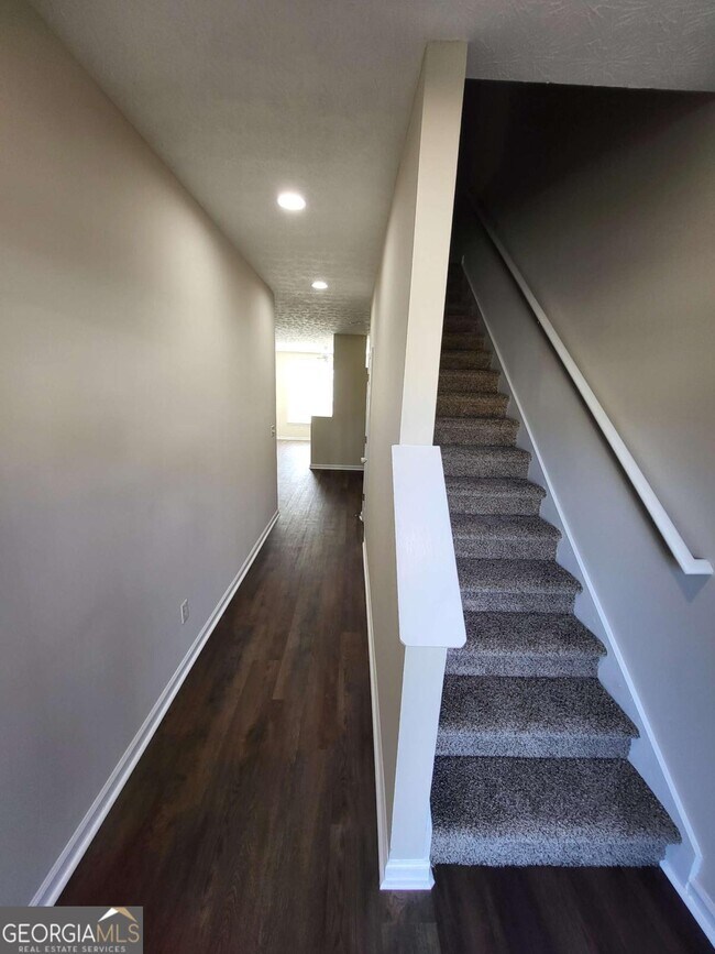 Foto del edificio - 6575 Above Tide Pl