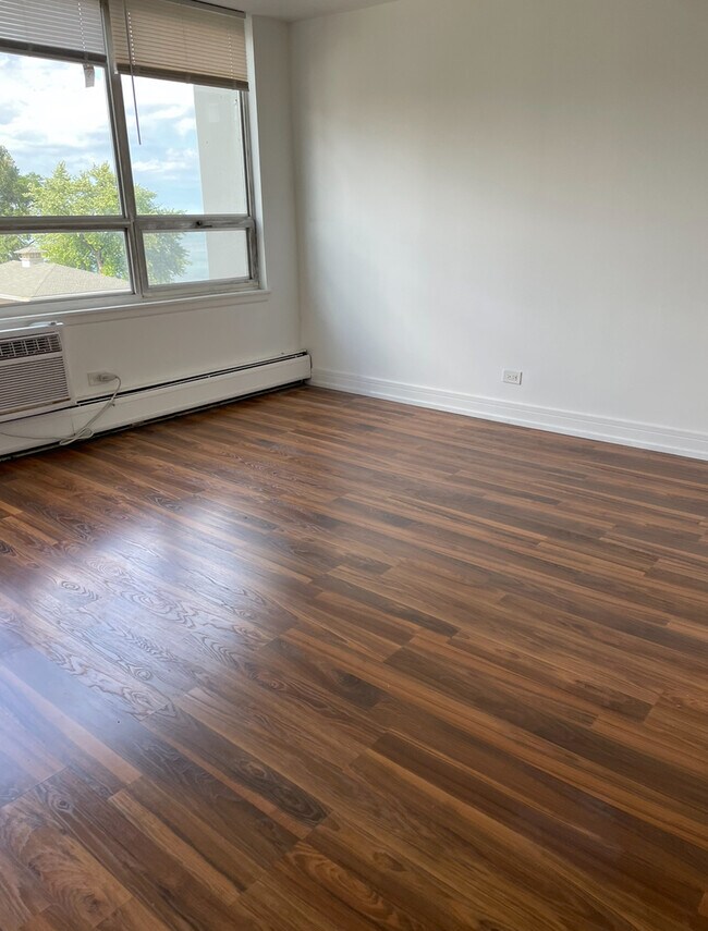 Foto del edificio - 6171 N Sheridan Rd