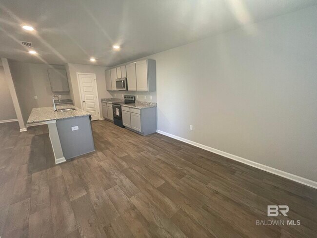 Foto del edificio - 20687 Mercury Dr