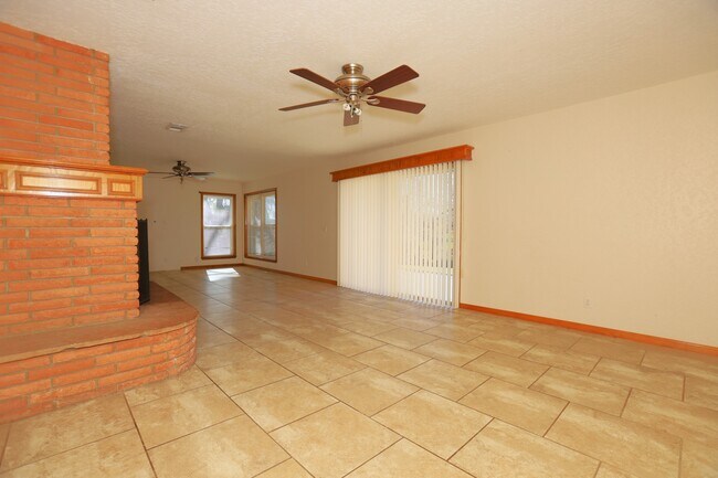 Foto del edificio - 113 Old Angleton Rd