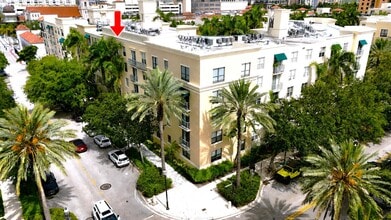Building Photo - 630 S Sapodilla Ave