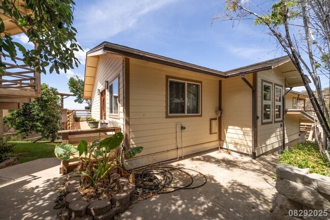 Foto del edificio - 3 Bedroom 3 Bathroom pet negotiable SFH in...