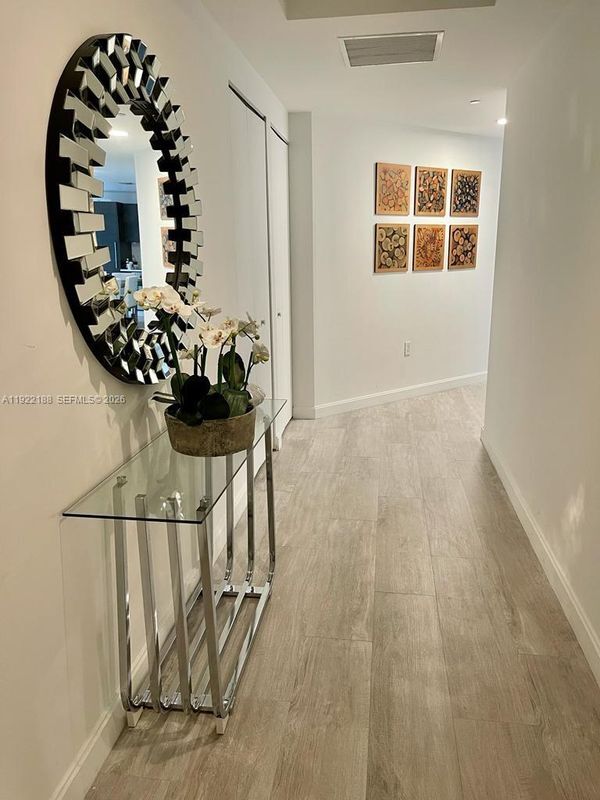 Foto del edificio - 45 SW 9th St