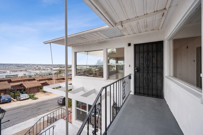 Building Photo - 3431 Columbia St