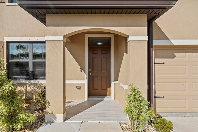 Building Photo - 6455 NW Castlebrook Ave