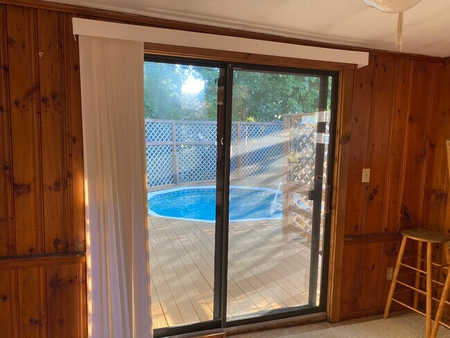 Pool/private deck - 175 Crescent St