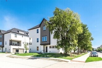 Building Photo - 3301 Wynwood Dr