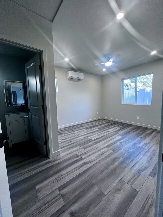 Foto del edificio - 1457 Knollwood Pl