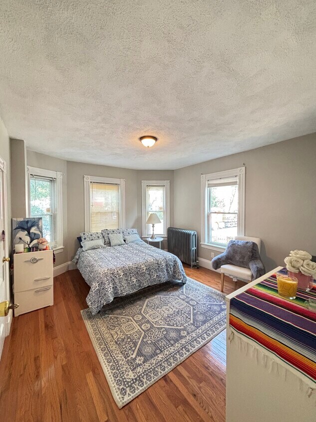 Foto principal - 316 Western Ave
