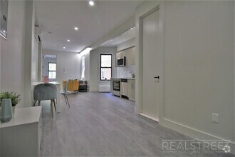 Building Photo - Brand New 1 Bed w Full Kitchen Amenities i...