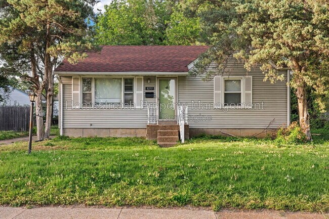 Foto del edificio - 8253 Frost Ave