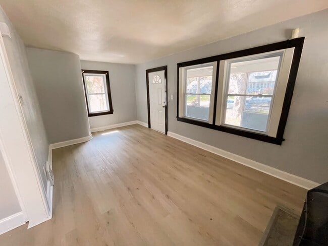 Building Photo - 5615 Garfield Ave
