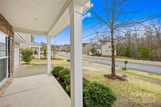 Building Photo - 9325 Perseverance Dr