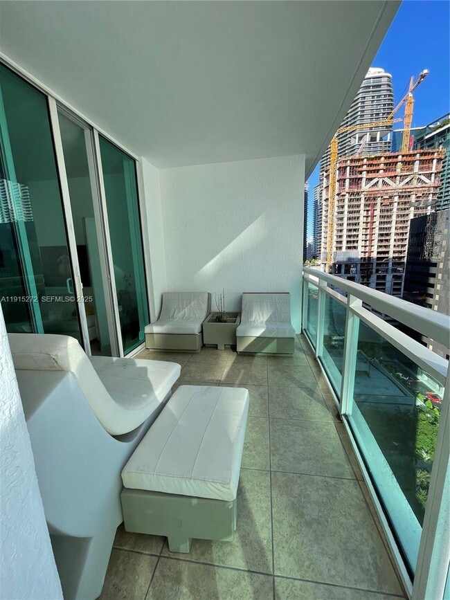 Building Photo - 951 Brickell Ave