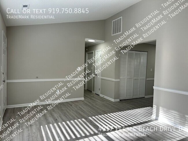 Foto del edificio - 4917 Pebble Beach Dr