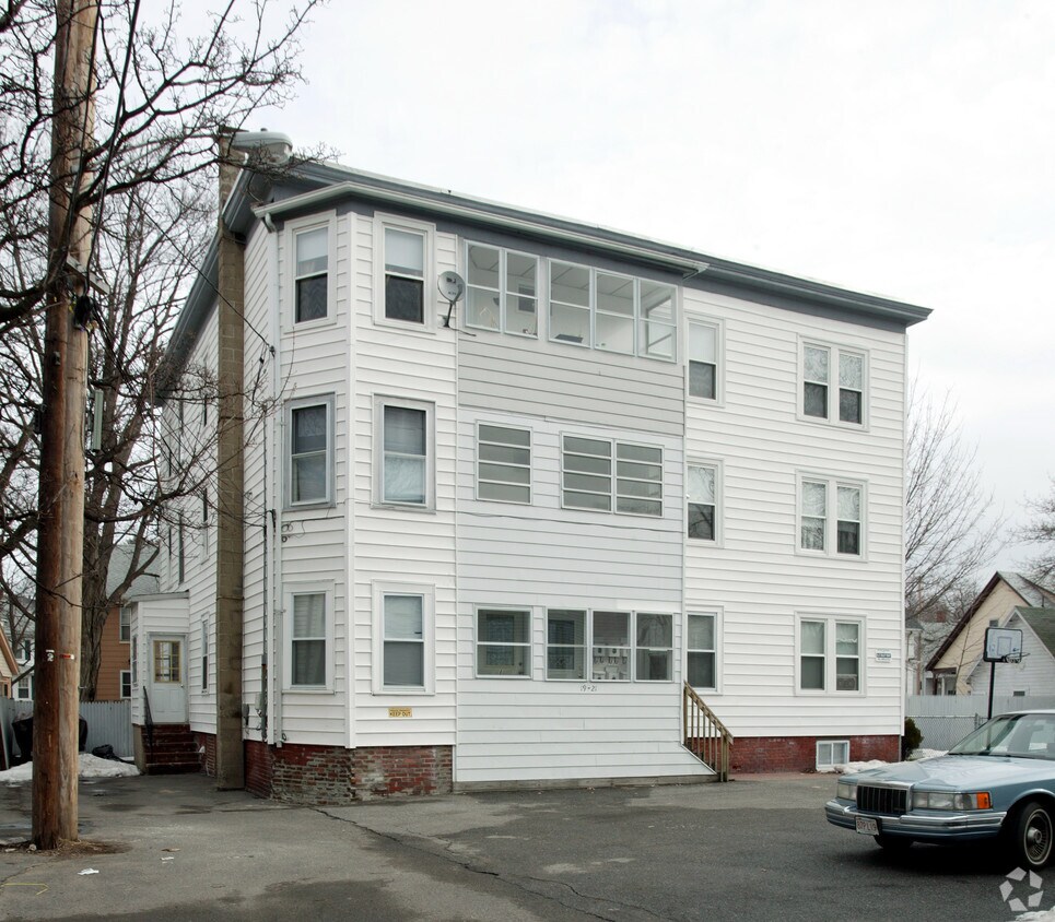 19 Leavitt Pl, Lynn, MA 01902 Apartments in Lynn, MA