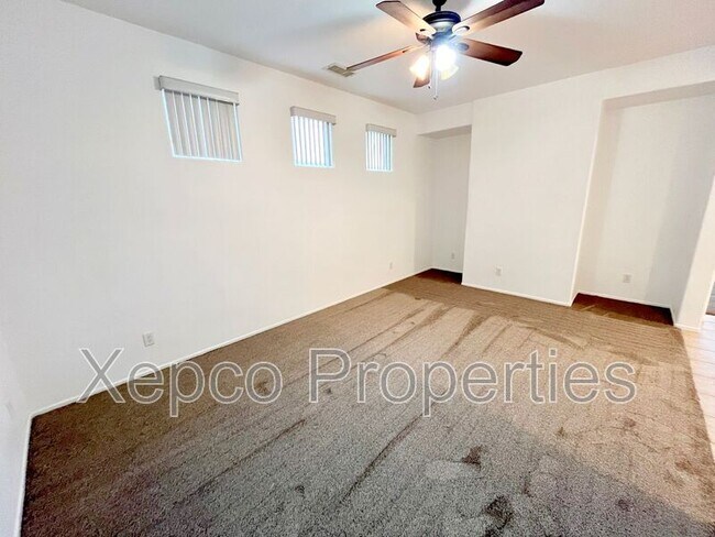 Foto del edificio - 66206 Lantana Lane