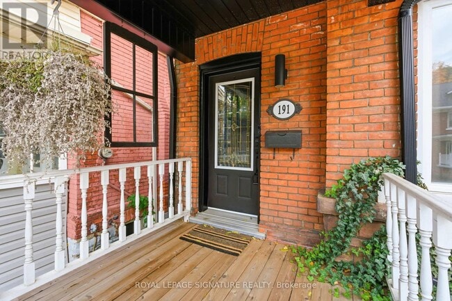 Building Photo - 191 Burris St