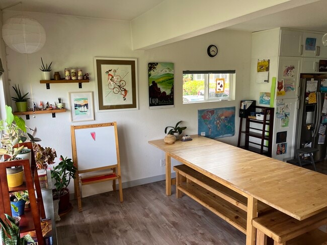 dining room - 1745 SE Nehalem St