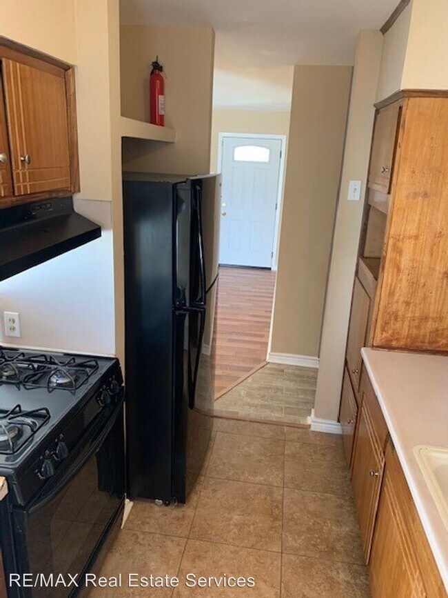 Building Photo - 3 br, 1.5 bath House - 1129 Arncliff Dr