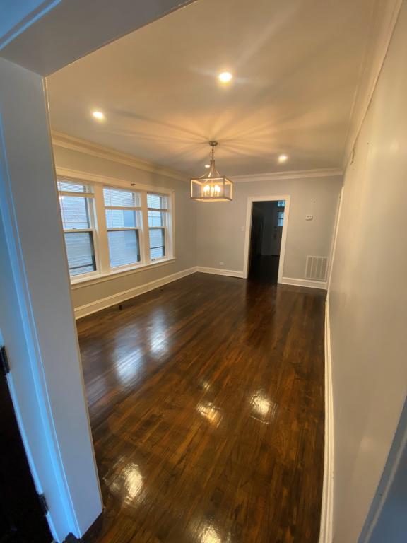 Foto del edificio - 5725 N Artesian Ave