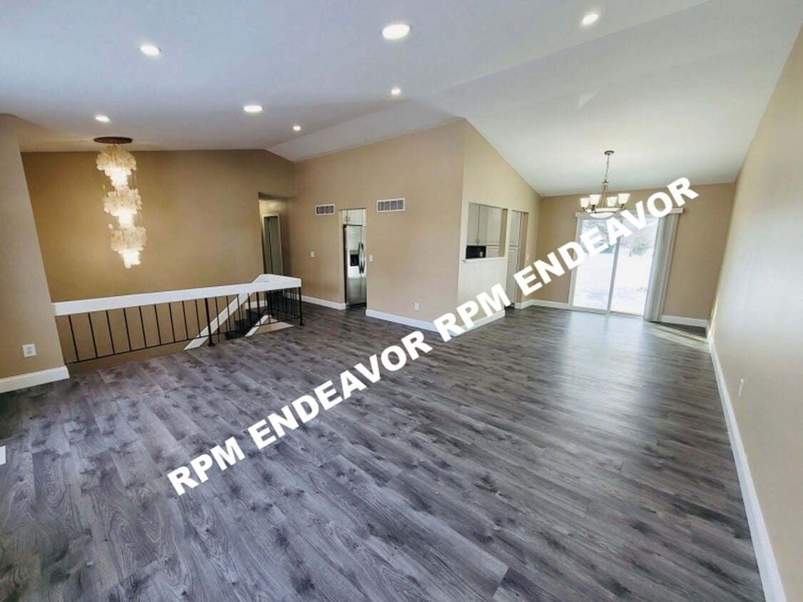 Primary Photo - "Stunning 3-Bed Home with Modern Finishes,...