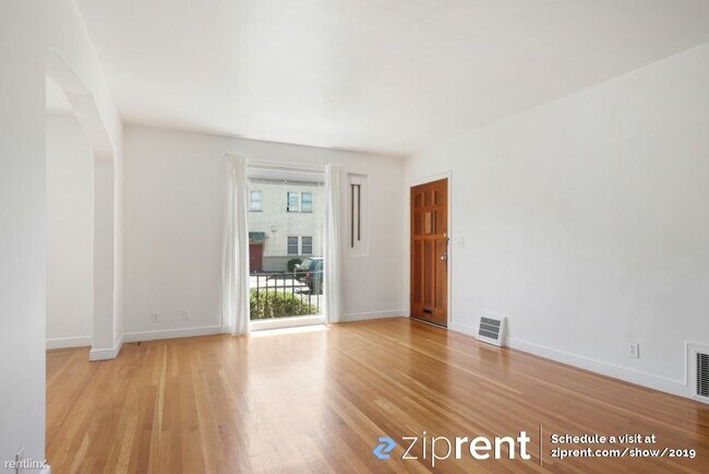 Building Photo - 1 br, 1 bath Condo - 476 42nd St, Oakland,...