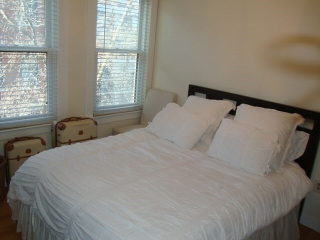 Building Photo - 32 7th St