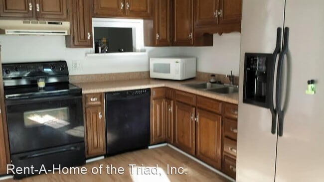 Building Photo - 2 br, 2.5 bath House - 3716 Greenes Crossing
