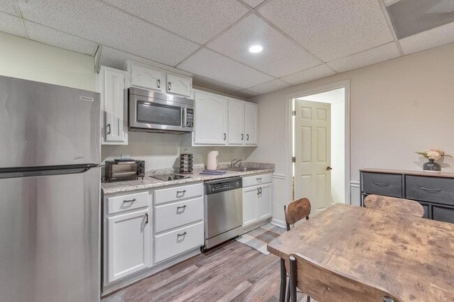 Building Photo - 1502 Rockcrest Way