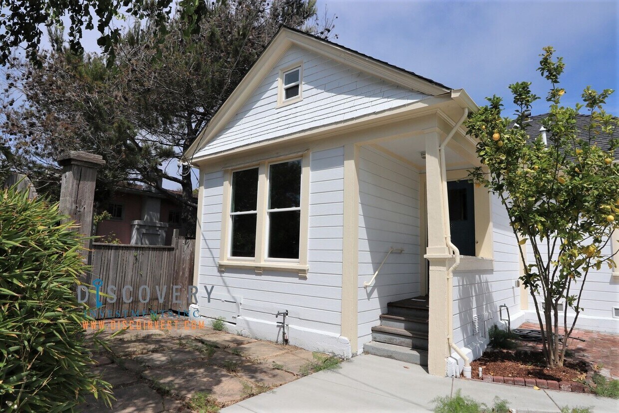 2439 Tenth St Unit B, Berkeley, CA 94710 Room for Rent in Berkeley