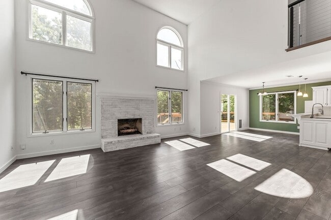 Building Photo - 47 Stonehenge Dr