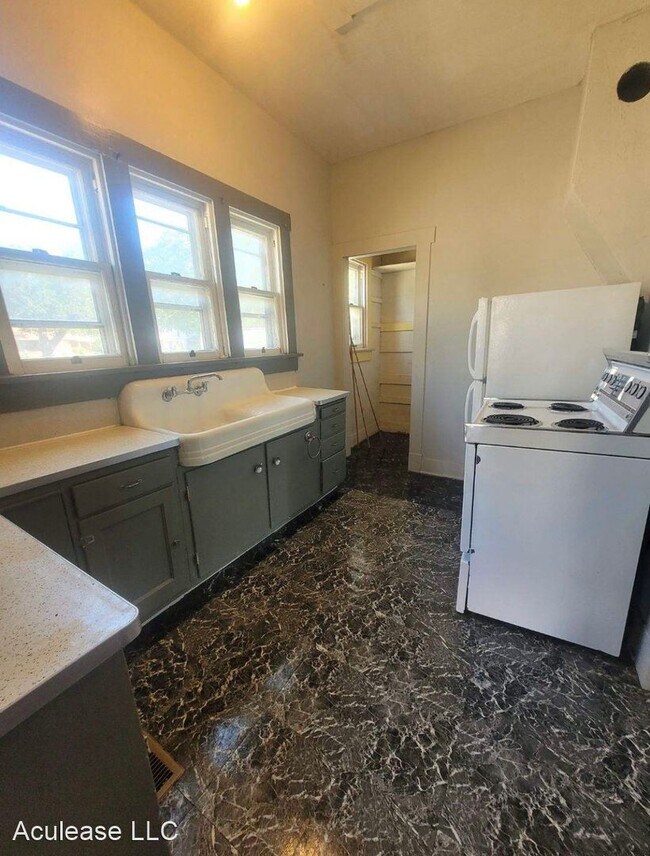 Foto del edificio - 2 br, 1 bath House - 200 S Main